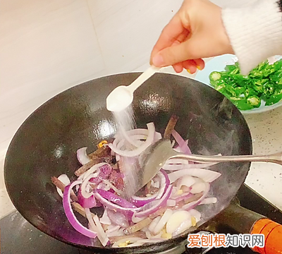 辣椒炒牛肉怎么炒好吃又嫩窍门 家常辣椒炒牛肉的做法