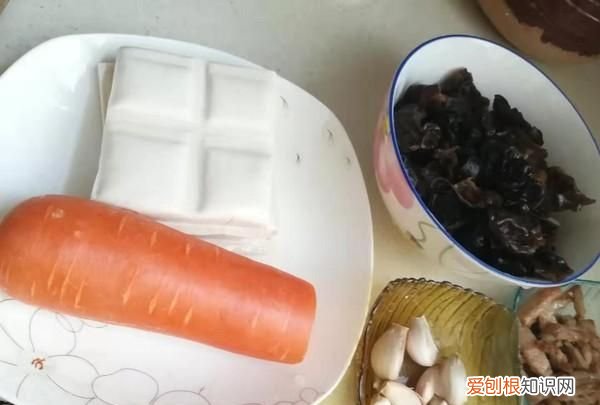 西红柿和豆腐可以一起炒吗怎么炒 豆腐怎么炒最简单好吃