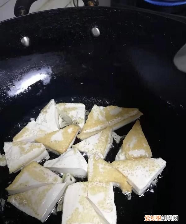 西红柿和豆腐可以一起炒吗怎么炒 豆腐怎么炒最简单好吃