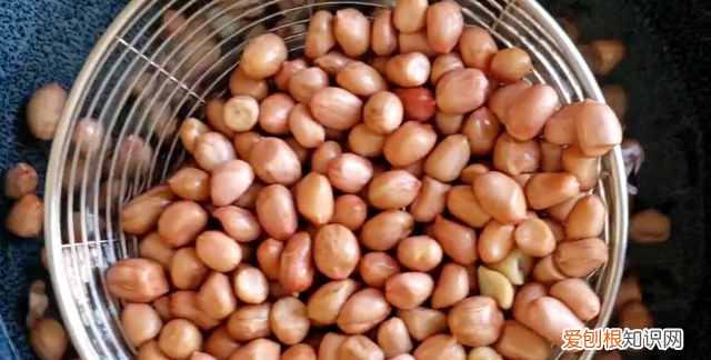 不用油怎么可以把花生炒脆又不糊