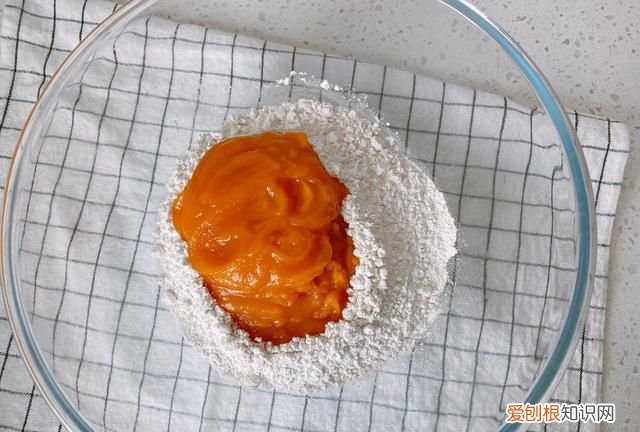 南瓜饼怎么炸才能又酥又软不油腻