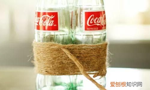 可乐易拉罐瓶底变形还能喝嘛 可乐喝完了瓶子可别扔