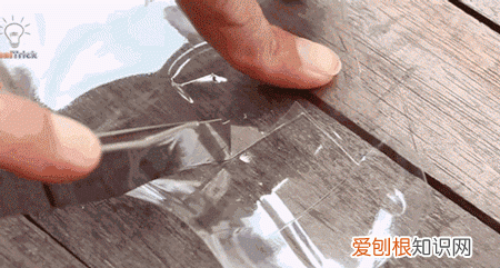 可乐易拉罐瓶底变形还能喝嘛 可乐喝完了瓶子可别扔