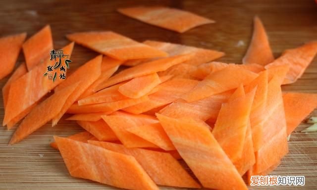 不用怀疑这菜绝对简单又下饭,下饭一绝这道菜吃10顿都不会腻