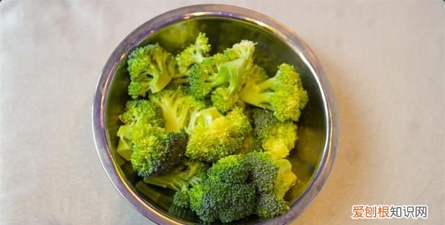 翡翠大虾球的做法,翡翠虾球的做法