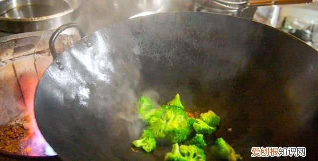 翡翠大虾球的做法,翡翠虾球的做法