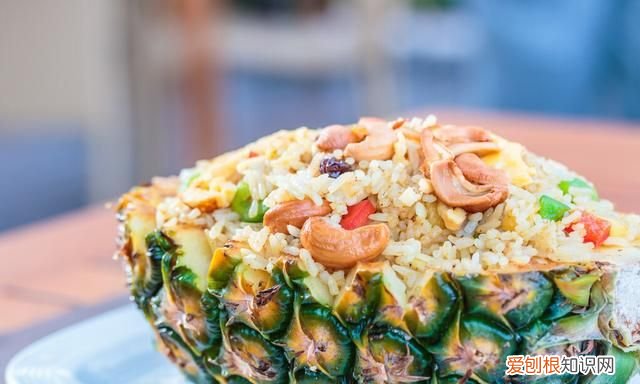 菠萝的吃法盐水泡多久 菠萝不用盐水泡怎么吃