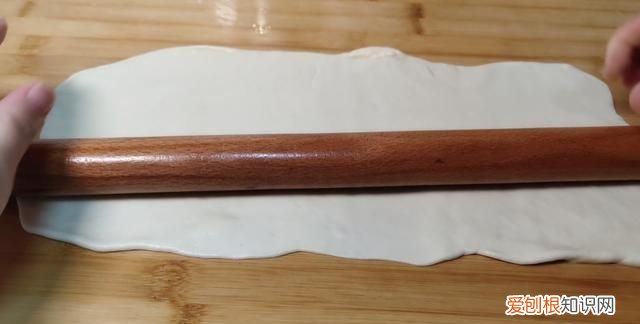 烙饼怎么做层多又软又好吃,平底锅烙饼咋可以烙得又酥又脆