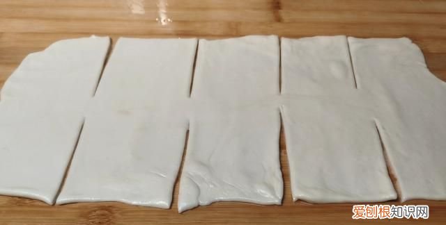 烙饼怎么做层多又软又好吃,平底锅烙饼咋可以烙得又酥又脆