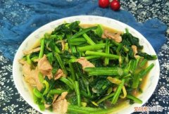 炒菠菜菠菜里面草酸能炒出来吗 菠菜怎么炒又嫩又绿