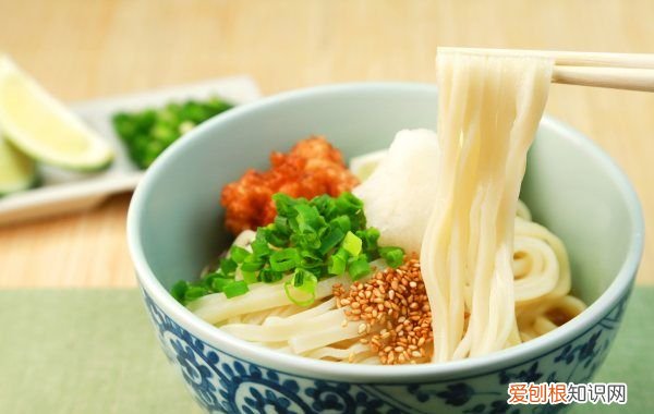 酸辣凉拌面家常做法，如何自制酸辣凉面窍门