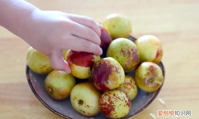 冬枣挑红的还是青的