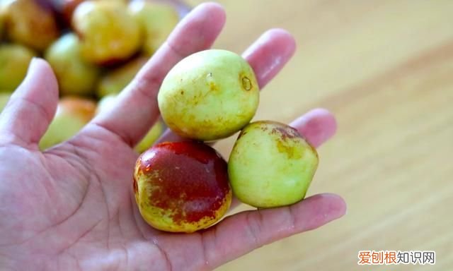 冬枣挑红的还是青的