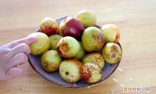 冬枣挑红的还是青的