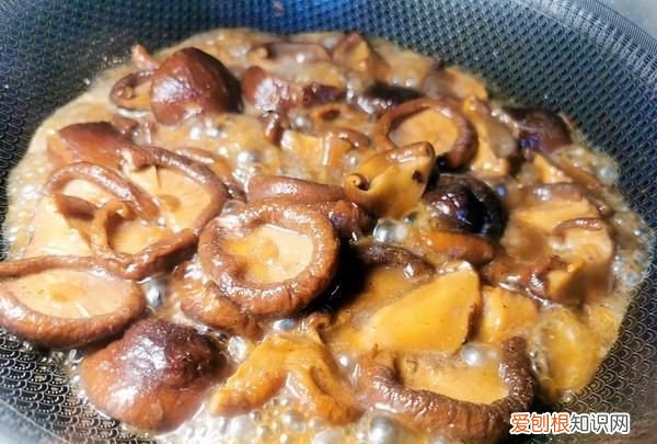 蒸不带粽叶的粽子的步骤,粽子叶用水煮过后还要用凉水泡吗