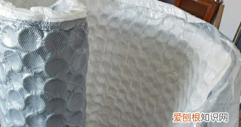 网上买床怎么上门安装，网购简易木床应该怎么拼装