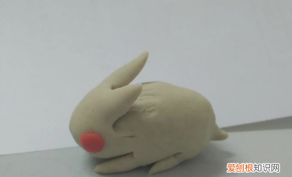 如何制作黏土小兔子，粘土怎么做小兔子小动物