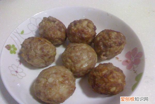 红烧狮子头最简单做法,红烧狮子头的制作方法及步骤
