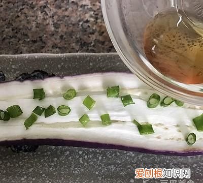 广式蒜蓉蒸茄子,素烧茄子的家常做法蒜蓉
