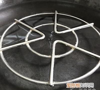广式蒜蓉蒸茄子,素烧茄子的家常做法蒜蓉