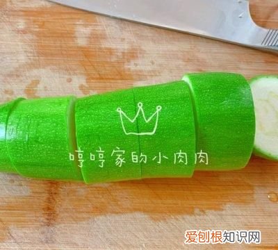 这样做西葫芦炒蛋,比饭店里的还好吃英语
