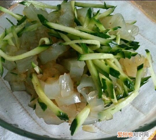 粉皮用冷水还是用热水浸泡?