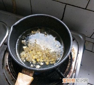 在家做低脂简易手抓饼披萨,比买的更好吃吗
