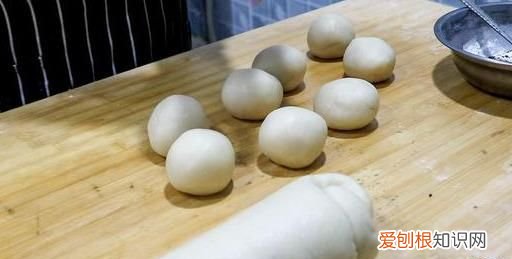 厨师长教你炸糖糕的正确做法,炸糖糕的和面做法