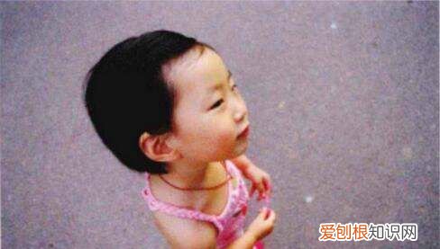 儿童如何摆姿势拍照