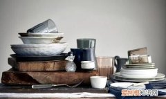经常使用什么样的餐具容易致癌 用什么材质餐具吃饭最健康