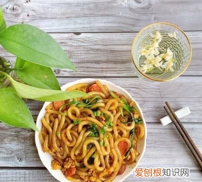 火腿鸡蛋土豆的做法,如何用土豆粉做火腿土豆粉面