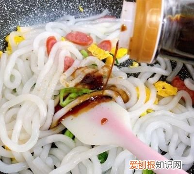 火腿鸡蛋土豆的做法,如何用土豆粉做火腿土豆粉面