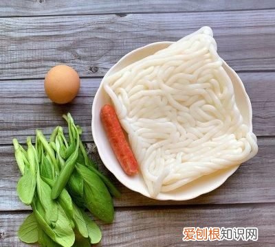 火腿鸡蛋土豆的做法,如何用土豆粉做火腿土豆粉面