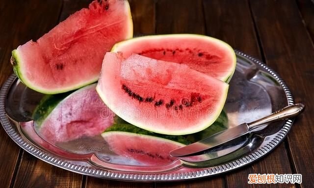 西瓜放冰箱隔夜能吃吗用保鲜膜