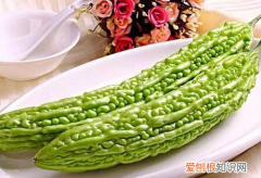 苦瓜炒鸡蛋不苦的诀窍