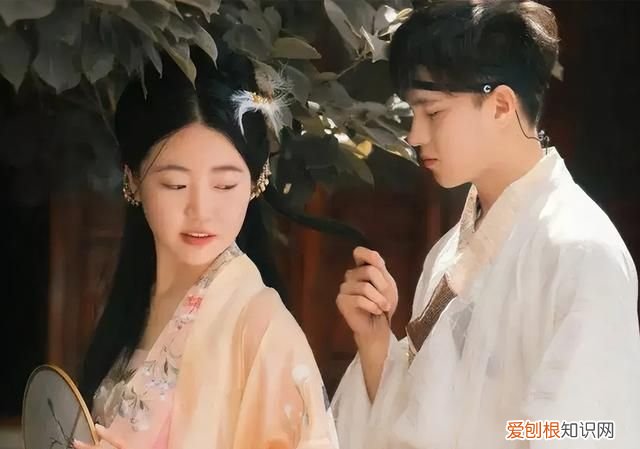 李清照写给丈夫的求欢的词 李清照雨后求爱诗