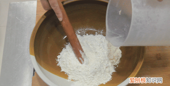 家庭版烙饼好吃又简单的做法,家庭面糊烙饼的做法及配方
