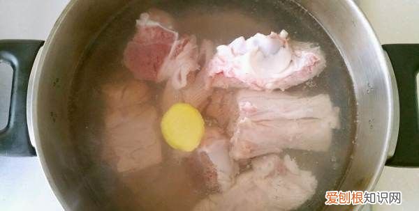 猪骨莲藕汤放什么材料,骨头莲藕汤的做法作用