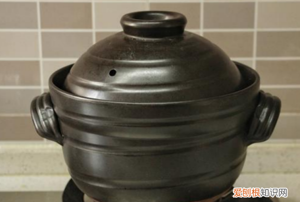 猪骨莲藕汤放什么材料,骨头莲藕汤的做法作用