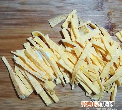 韭苔炒鸡蛋的做法,韭苔炒鸡蛋小