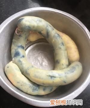 皮蛋肠的家常做法,肉皮松花蛋肠的做法及配料