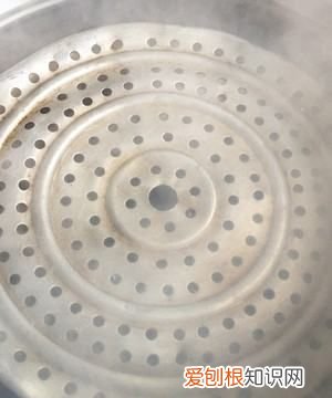 皮蛋肠的家常做法,肉皮松花蛋肠的做法及配料