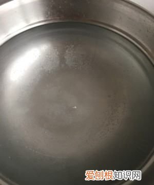 皮蛋肠的家常做法,肉皮松花蛋肠的做法及配料