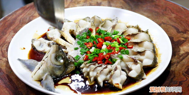 减肥不长胖的肉食排行榜,减肥必备低脂高蛋白的鸡胸肉