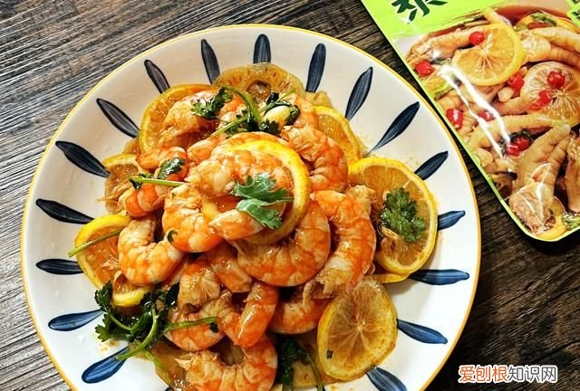 藕条辣口虾做法,麻辣莲藕虾做法