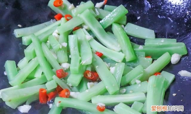 炒莴笋怎么炒好吃窍门,500克莴笋炒莴笋片够几个人吃