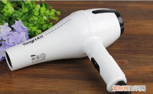 贴的玻璃纸多年后怎么才能清除掉 老化的玻璃纸粘死了怎么去除