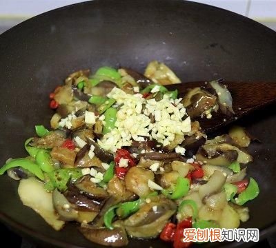 #名厨汁味，圆中秋美味# 巨下饭不吸油的烧茄子