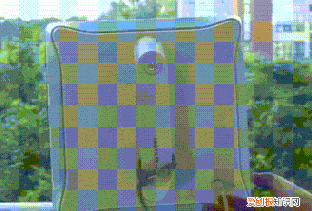 手动擦窗器不小心粘合了怎么打开
