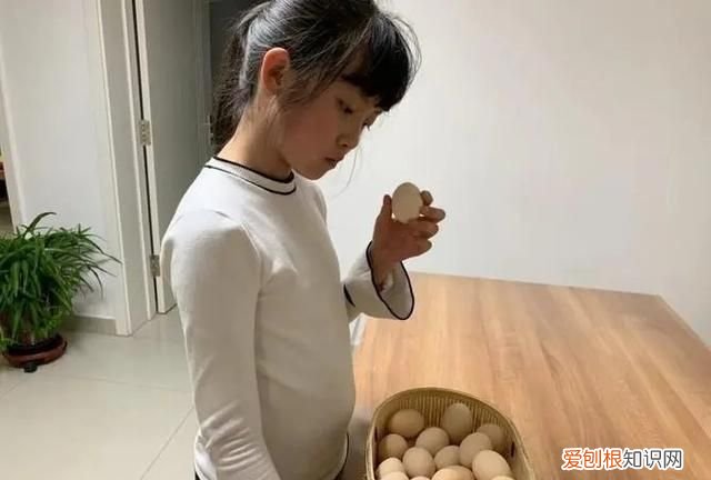 鸡蛋在冰箱能放多久2个月还能吃吗
